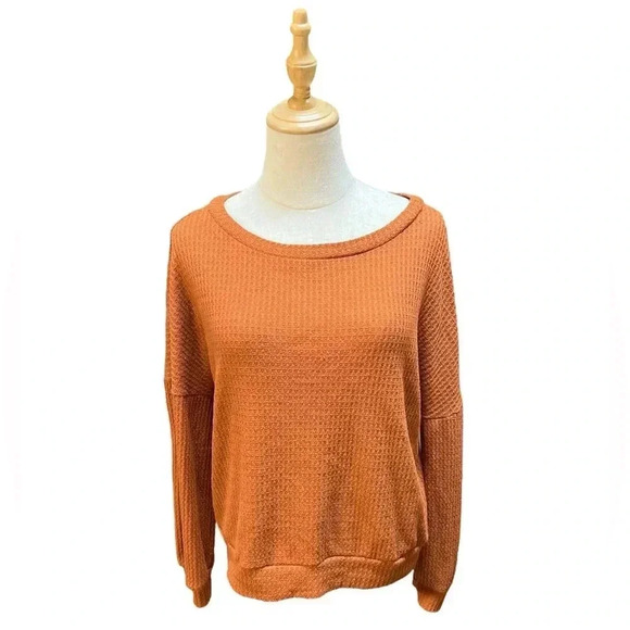 Love Wins Sweater Size M - Picture 1 of 5